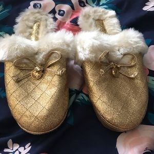 NWOT Gold Michael Kors slippers